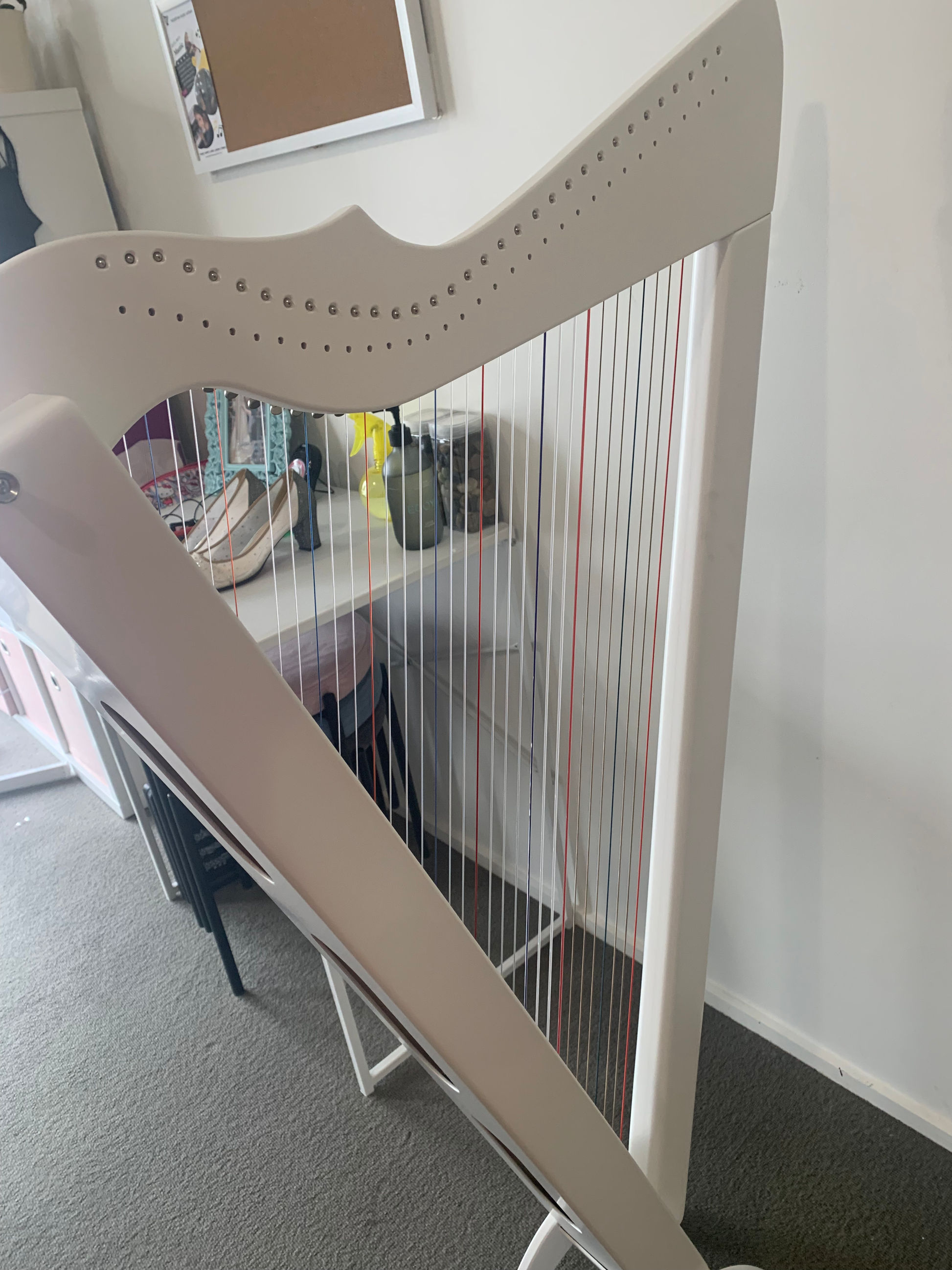 [pre-loved] grand-harpsicle harp white 33st with bag image 6